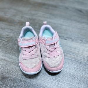 Toddler girl sketchers size 6